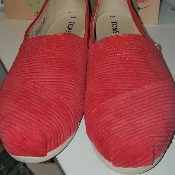 NWOT TOMS Corduroy Slip-Ons - Picture 2 of 5